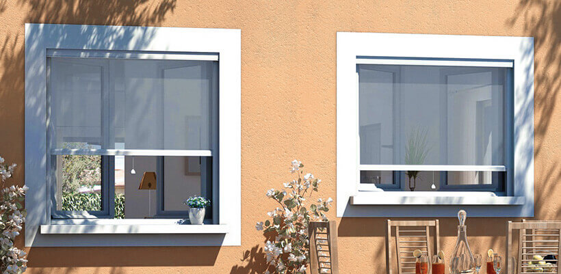 moustiquaire enroulable verticale pour fen&ecirc;tre